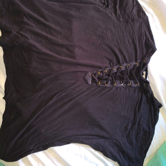 Cute flowy black tee - Picture 1 of 1